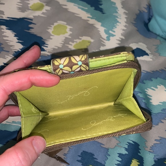 Olive green wallet - Picture 4 of 6